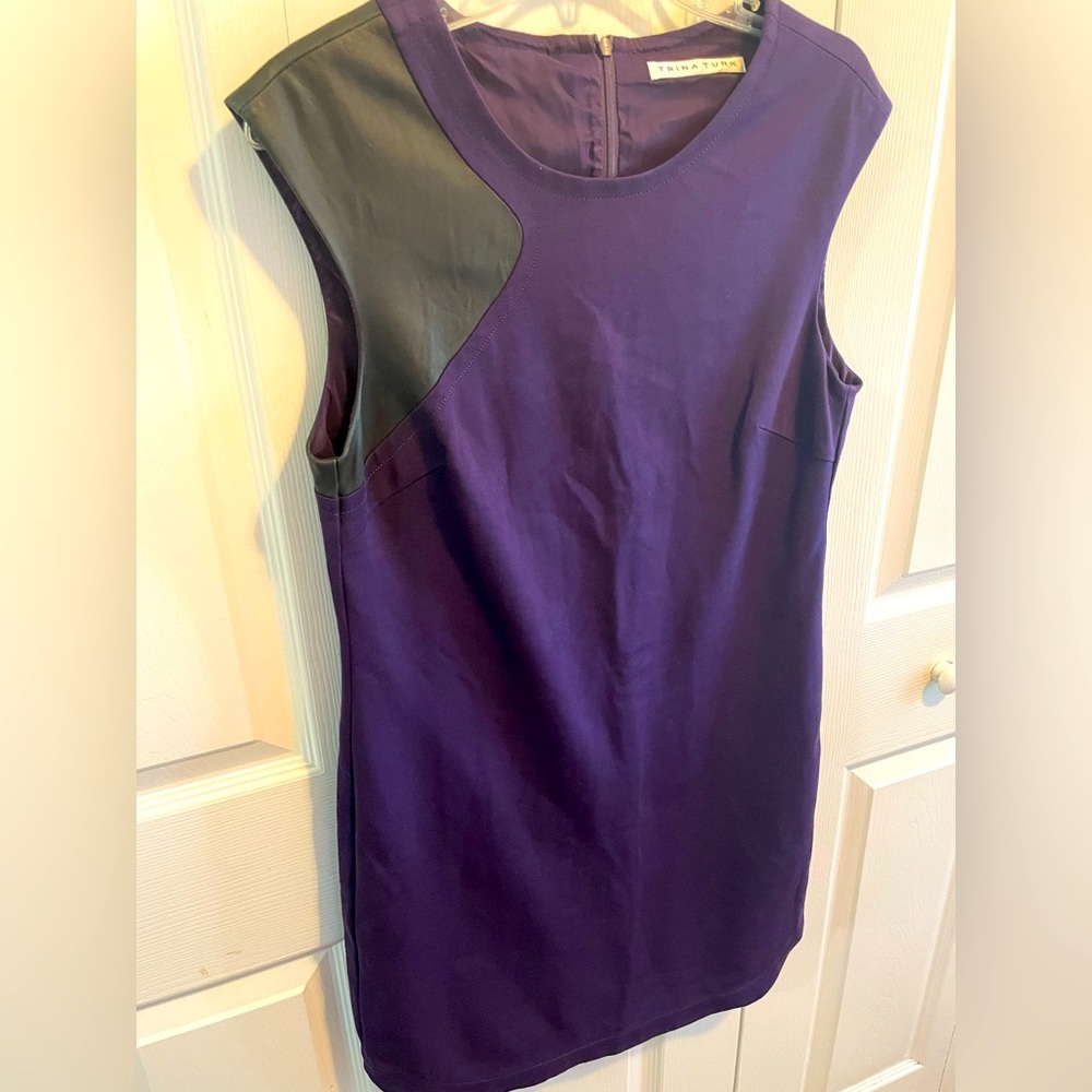 Trina Turk Dress Leather Shoulder size Medium Eggplant purple Black Fitted